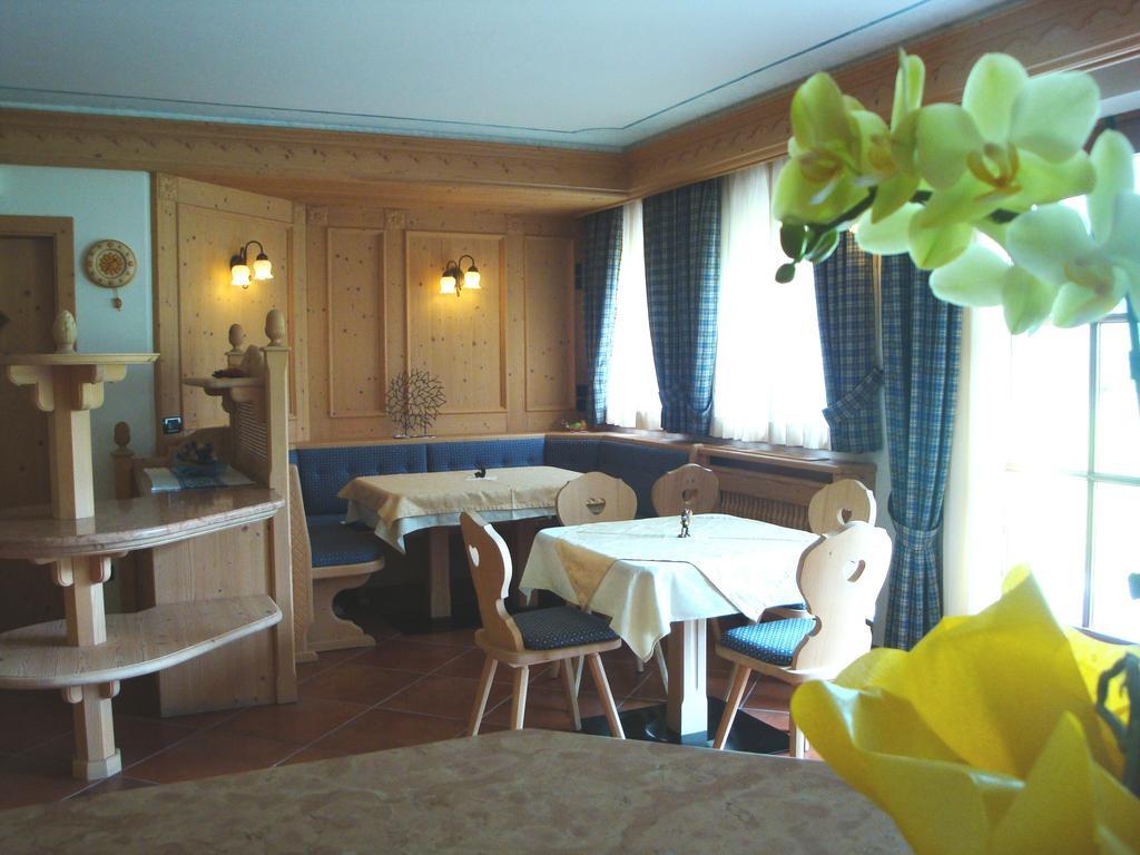 Breguzzo Agritur Cornasest Bed & Breakfast エクステリア 写真