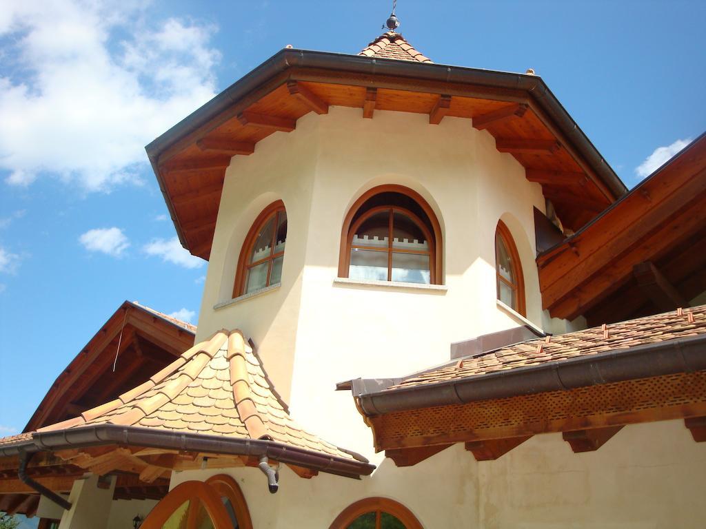 Breguzzo Agritur Cornasest Bed & Breakfast エクステリア 写真