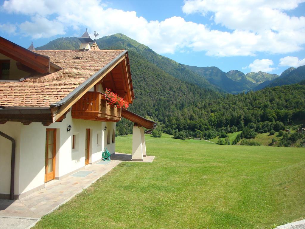 Breguzzo Agritur Cornasest Bed & Breakfast エクステリア 写真