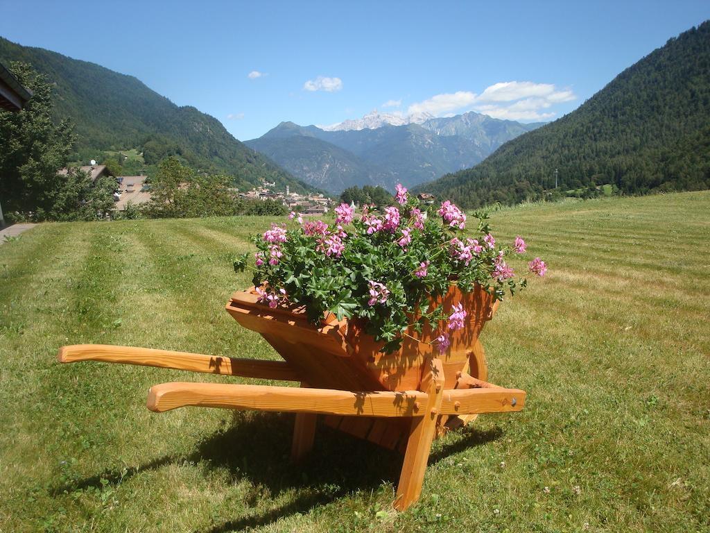 Breguzzo Agritur Cornasest Bed & Breakfast エクステリア 写真