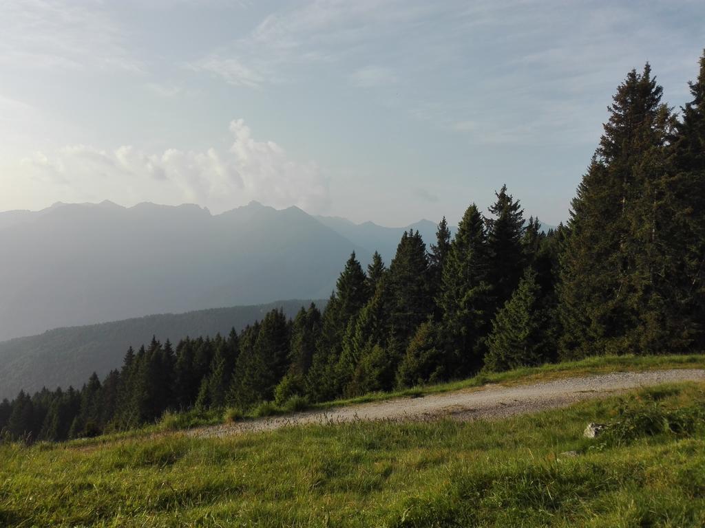 Breguzzo Agritur Cornasest Bed & Breakfast エクステリア 写真