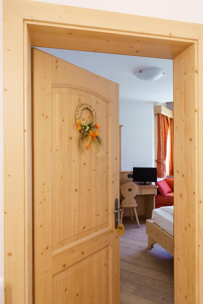 Breguzzo Agritur Cornasest Bed & Breakfast エクステリア 写真