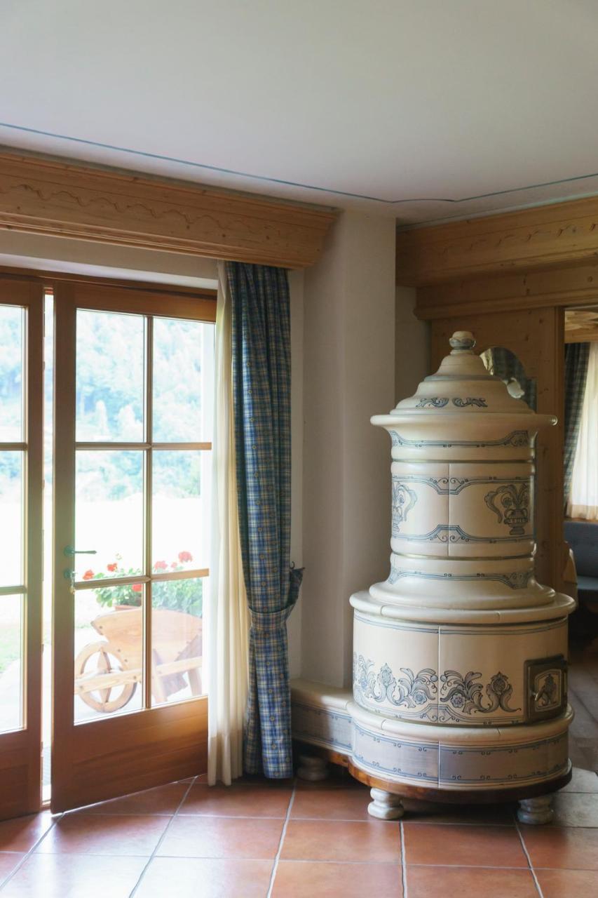 Breguzzo Agritur Cornasest Bed & Breakfast エクステリア 写真